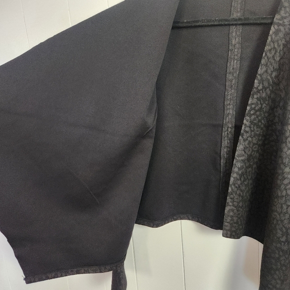 CHALC Black Gray Animal Print Open Front Draped Stretch Blazer Jacket Size XL - Picture 2 of 10